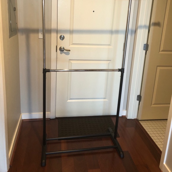 Lightweight and durable Mobile Closet - Picture 4 of 5